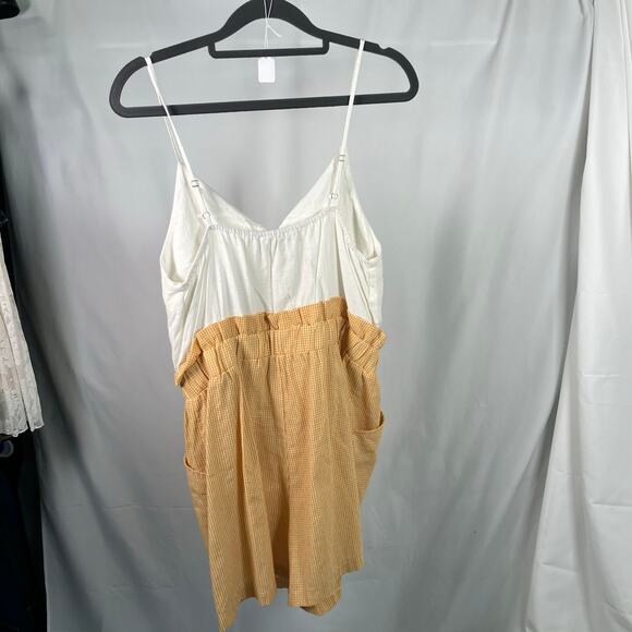 &Merci Gingham Paperbag Waist Tie Romper Size M Yellow White Button Front - Picture 9 of 11